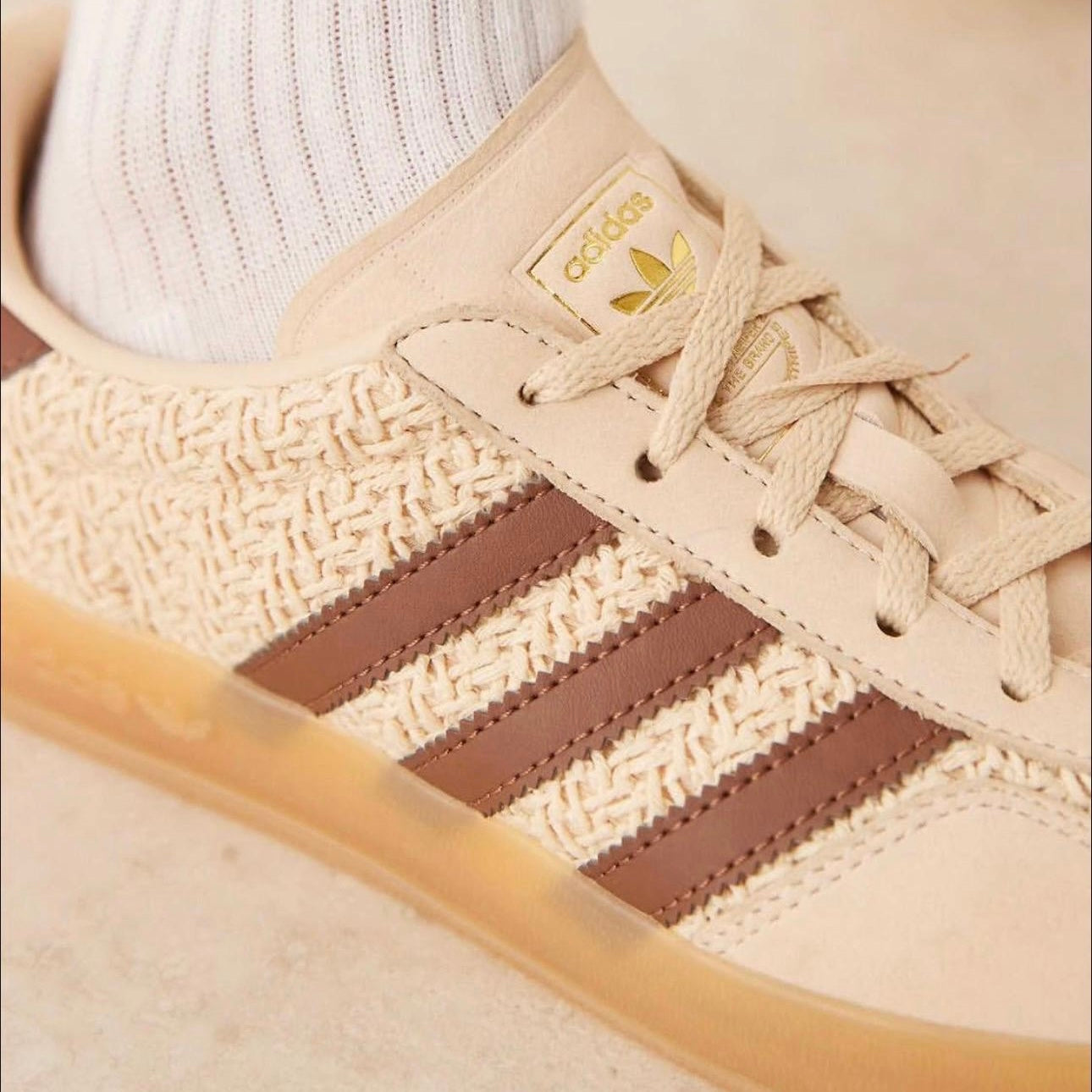 GAZELLE INDOOR CROCHET BEGE